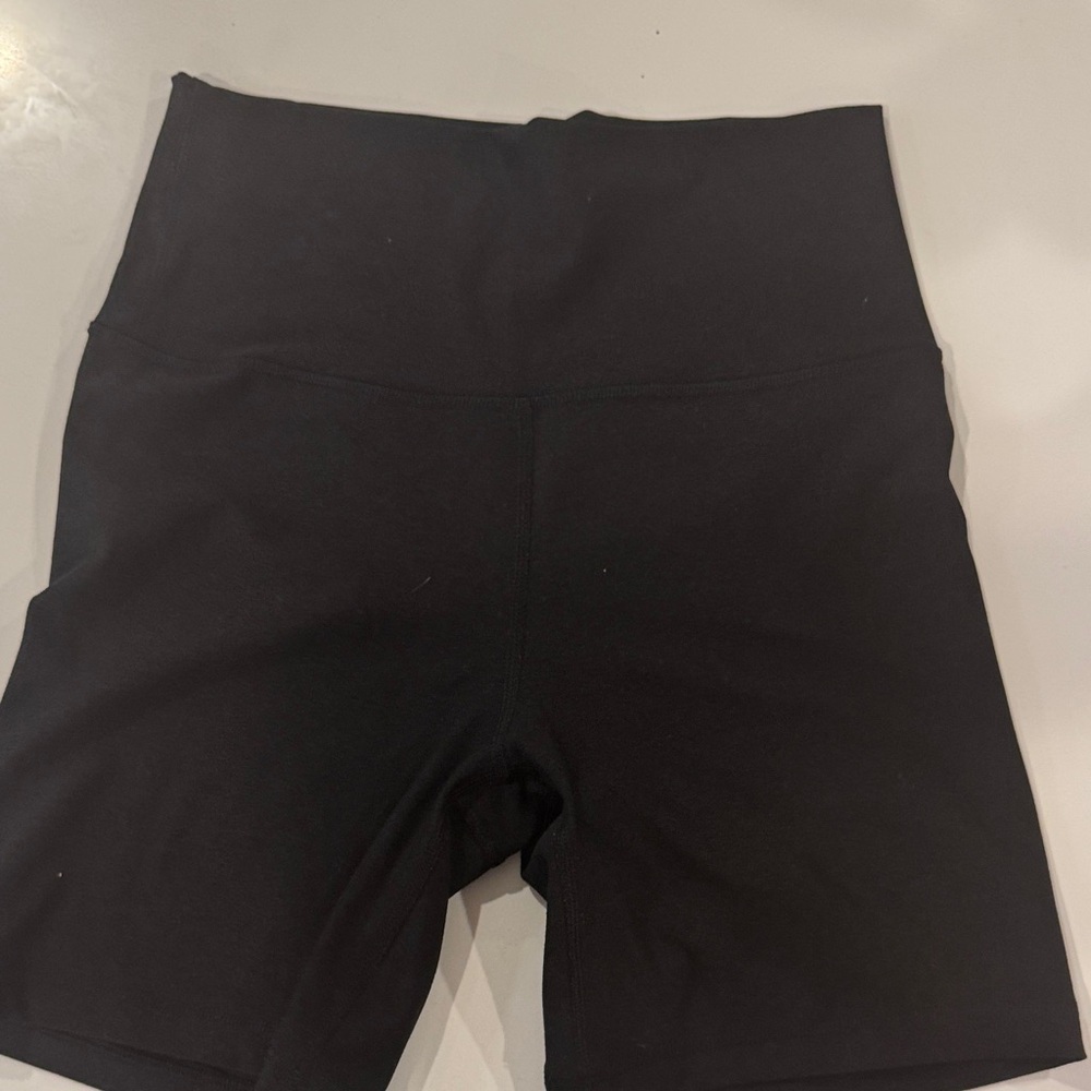 Black Women's Extra High-Waisted old navy Bike Shorts